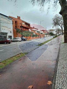Espaço comercial à venda na Rua Doutor Manuel de Arriaga