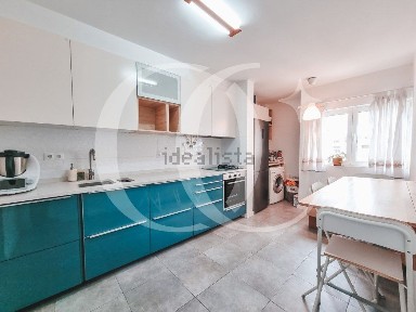 Arrendamento de duplex na Rua Adelaide Cabete