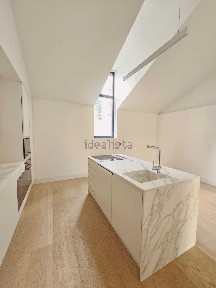 Arrendamento de duplex na Rua do Jardim do Regedor