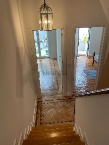 Arrendamento de duplex na Calçada Necessidades