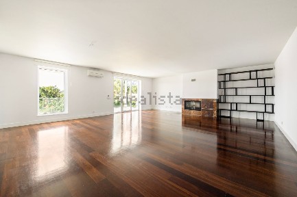 Arrendamento de duplex na Rua dos Abrunheiros, 83