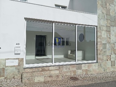 Arrendamento de casa ou moradia na Rua 20 de Janeiro