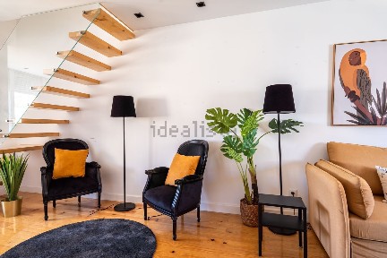 Arrendamento de duplex na Rua Sousa Viterbo