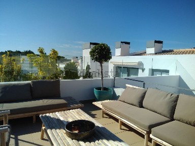 Arrendamento de duplex na Rua Alcaide, 59