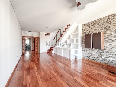 Arrendamento de apartamento T4 na Quinta da Trindade