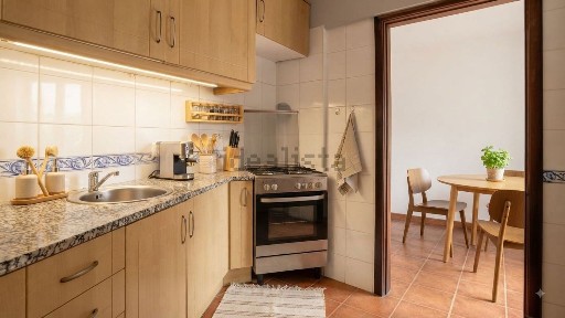 Arrendamento de apartamento T3 na Vila Nogueira de Azeitão
