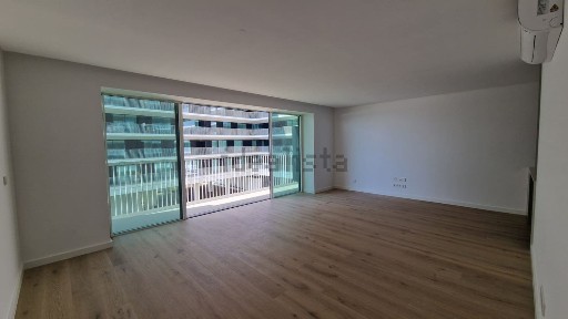 Arrendamento de apartamento T3 na Rua Bombeiros Voluntários do Barreiro, 31