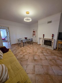 Arrendamento de apartamento T2 na Rua dos Pinheiros, 34
