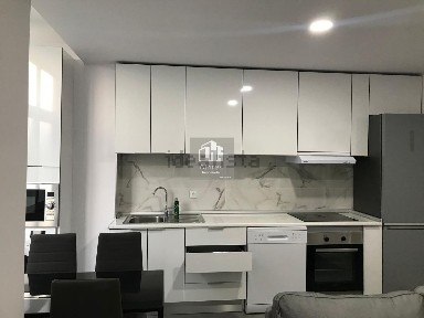 Arrendamento de apartamento T2 na Rua Padre Américo, 15