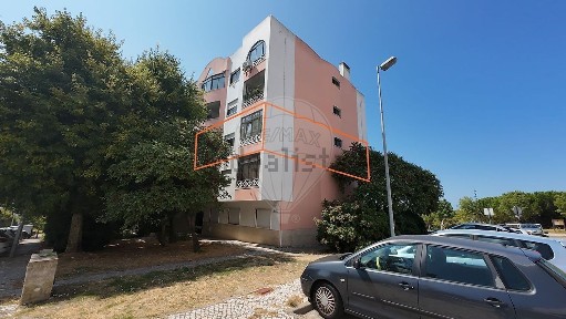 Arrendamento de apartamento T3 na Rua Marcos de Assunção