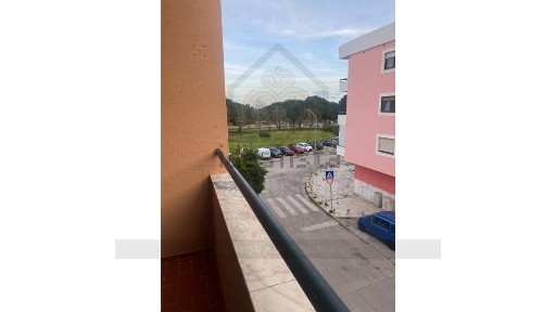 Arrendamento de apartamento T2 na Rua Bernardino Curado, 36