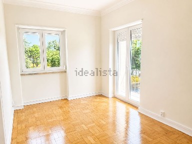 Arrendamento de apartamento T2 na Rua Manuel Carrapeto