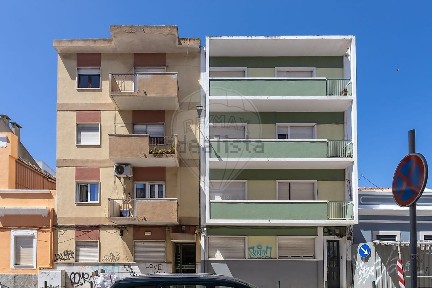 Arrendamento de apartamento T3 na Rua José Elias Garcia