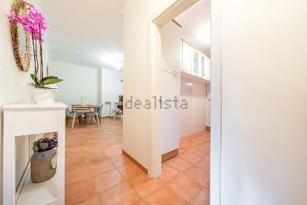 Arrendamento de apartamento T2 na Rua dos Pinheiros