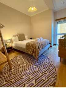 Arrendamento de apartamento T2 na Rua Brigadeiro Correia Cardoso