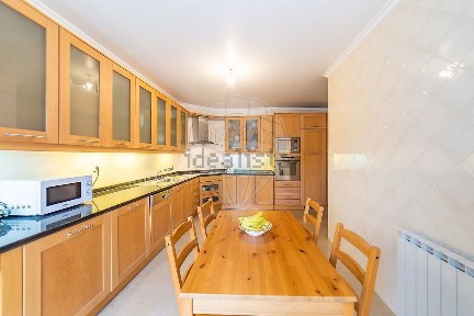 Arrendamento de apartamento T5 na Celas