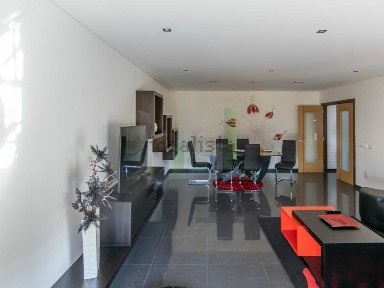 Arrendamento de apartamento T2 em São Pedro