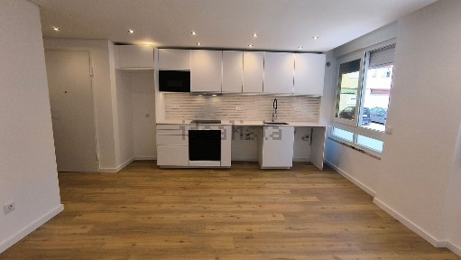 Arrendamento de apartamento T3 no Bairro do Liceu - Vanicelos