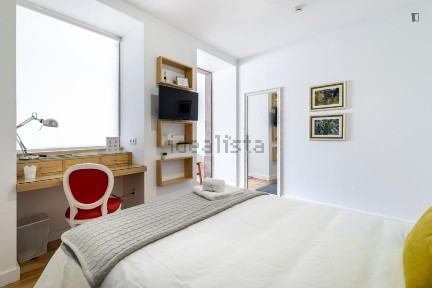 Arrendamento de apartamento T0 na Rua Pedro Rocha