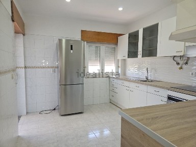 Arrendamento de apartamento T2 no Centro de Sobreda
