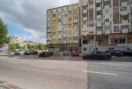 Arrendamento de apartamento T2 na Praça Camilo Castelo Branco