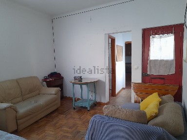 Arrendamento de apartamento T3 na Rua do Loureiro, 23