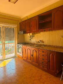 Arrendamento de apartamento T2 na Rua da Escola