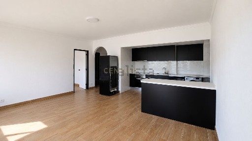 Arrendamento de apartamento T1 na Praça de 9 de Julho s/n