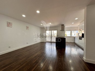 Arrendamento de apartamento T3 na Afonso Costa - Fonte do Lavra