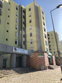 Arrendamento de apartamento T2 na Rua Gomes Eanes de Zurara