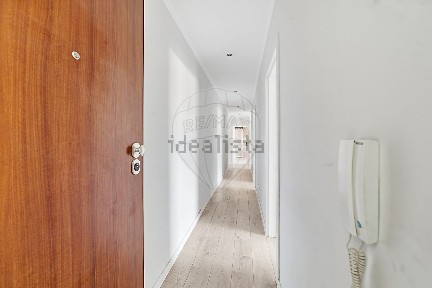 Arrendamento de apartamento T3 na Rua Garcia de Resende