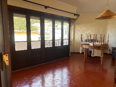 Arrendamento de apartamento T3 na Rua Conselheiro Ramada Curto, 43