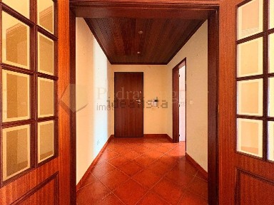 Arrendamento de apartamento T2 na Travessa dos Feitorias, 3