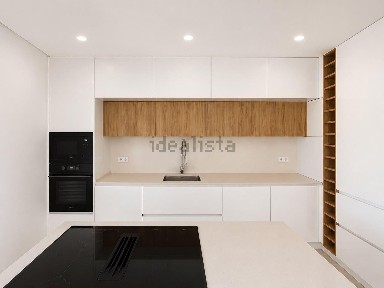 Arrendamento de apartamento T2 na Rua Augusto Rosa, 20