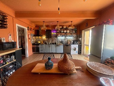 Arrendamento de apartamento T2 na Rua Eugénio Salvador, 14