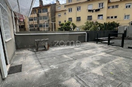 Arrendamento de apartamento T3 na Rua Bernardo Francisco da Costa, 7
