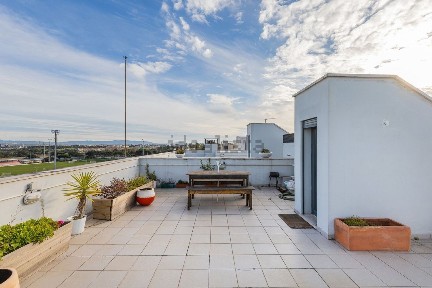 Arrendamento de penthouse no Av. Prof. Dr. Carlos Ribeiro