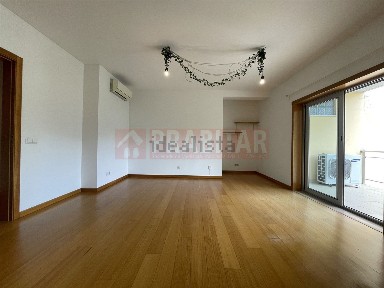 Arrendamento de apartamento T2 nos Olivais
