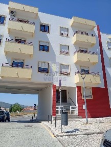 Arrendamento de apartamento T1 na Arangues - Pinheirinhos