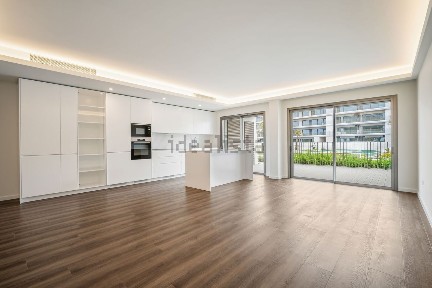 Arrendamento de apartamento T2 na Avenida 5 de Outubro