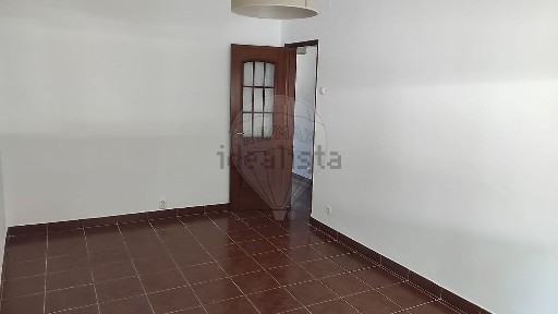 Arrendamento de apartamento T2 na Rua Clube de Campismo do Concelho de Almada