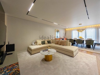 Arrendamento de apartamento T3 na Rua Doutor Jorge Munõz Cardoso, 1