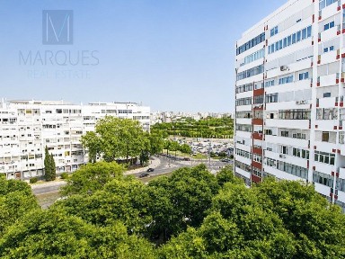 Arrendamento de apartamento T3 na Pragal