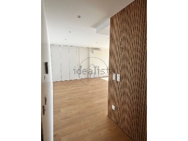 Arrendamento de apartamento T2 no Largo da Feira