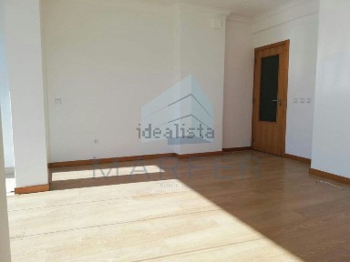 Arrendamento de apartamento T1 na Rua António Jardim, 31