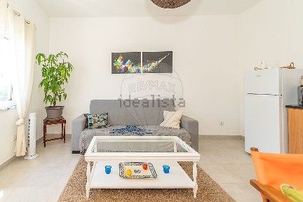 Arrendamento de apartamento T1 na Rua Principal
