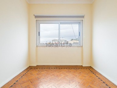Arrendamento de apartamento T3 na Rua Seixal Futebol Clube, 1