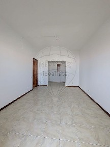 Arrendamento de apartamento T2 na Avenida Jaime Cortesão