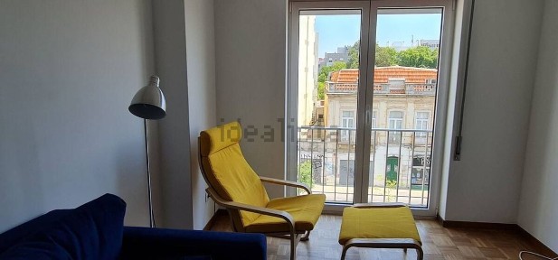 Arrendamento de apartamento T2 na Avenida 22 de Dezembro
