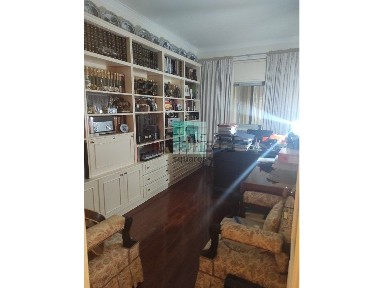 Arrendamento de apartamento T4 em Almada